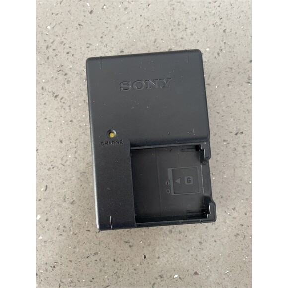 Sony Cybershot DSC-H10 8.1MP Digital Camera 10x Optical Zoom Tested w charger - Picture 9 of 10